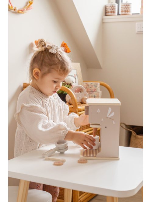 Label Label kávéfőző szett kiegészítőkkel, nugát színben - Fa játék szerepjáték