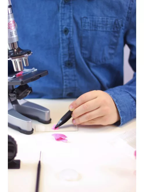 Mikroszkóp 30 kísérlettel BUKI