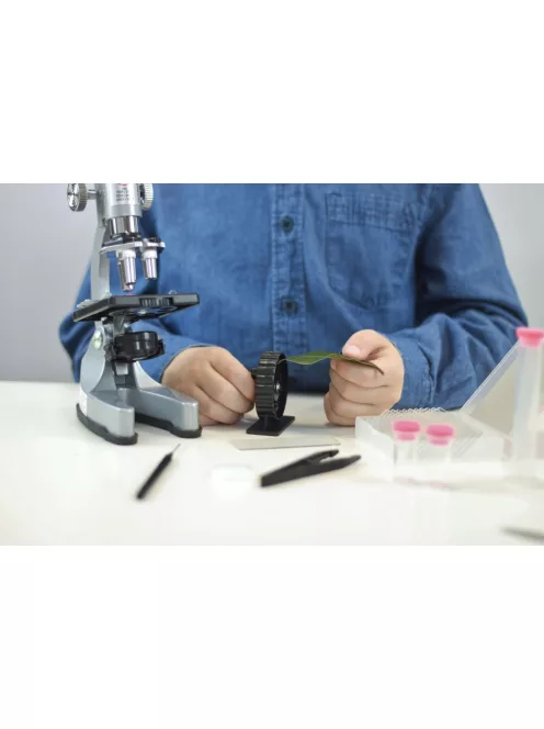 Mikroszkóp 30 kísérlettel BUKI