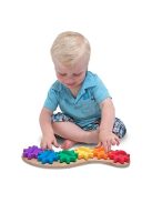  Melissa&Doug, FA KÉSZSÉGFEJLESZTŐ JÁTÉK, FOGASKEREKŰ HERNYÓ