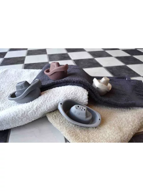 Öko fürdőjáték, kishajók Magni