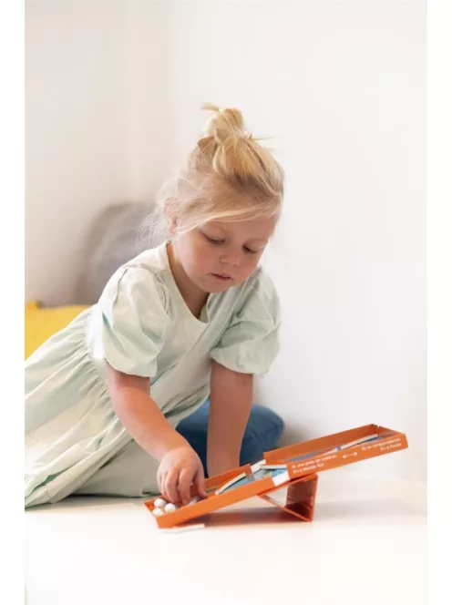 2 az 1-ben mágneses puzzle és golyófuttató játék, dinós Scratch Europe